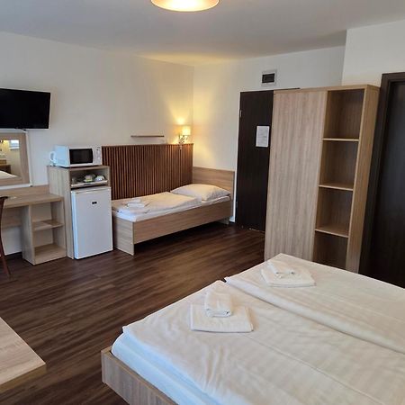 Adam Apartmanhaz Siófok Exterior foto