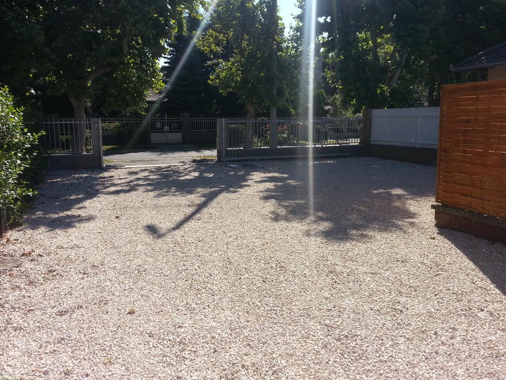 Adam Apartmanhaz Siófok Exterior foto
