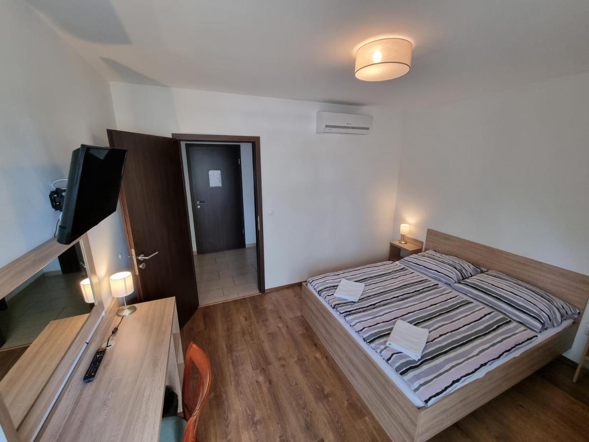 Adam Apartmanhaz Siófok Exterior foto