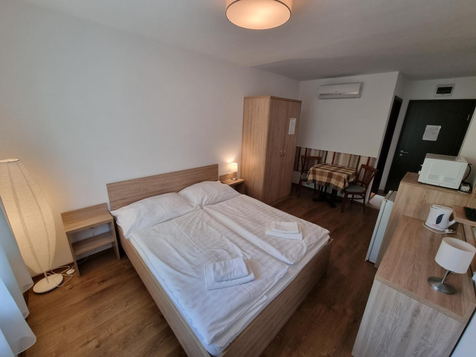 Adam Apartmanhaz Siófok Zimmer foto