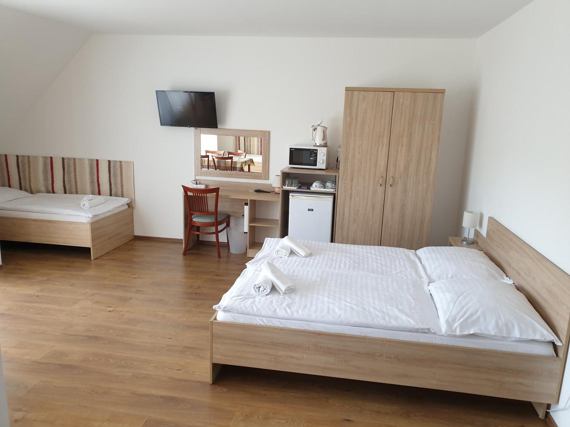 Adam Apartmanhaz Siófok Zimmer foto
